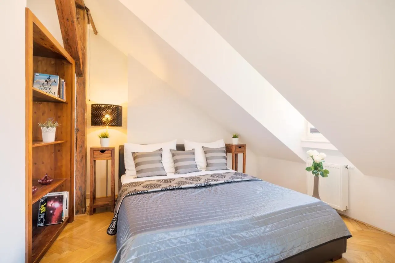 Old Town Square Premium Residence Praga Apartahotel