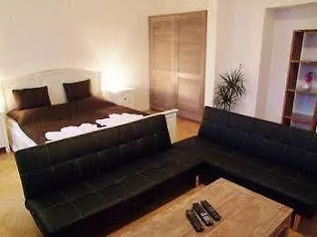 Old Town Square Premium Residence 4*, Prague